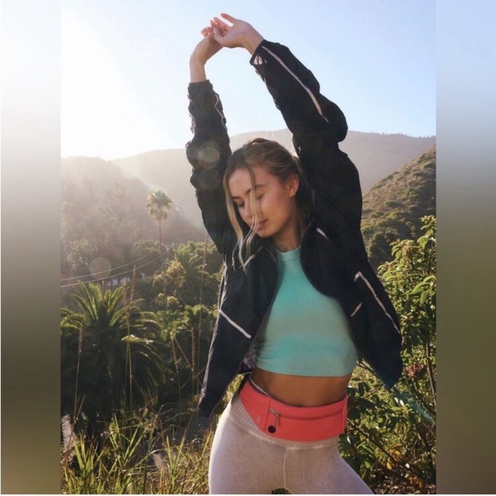 NWT Free People Movement Black Great Escape Zip Up Windbreaker Size Small